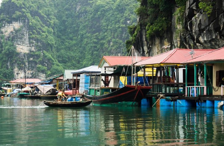 kinh-nghiem-du-lich-vinh-lan-ha-gia-re-5d5cc7942b36f